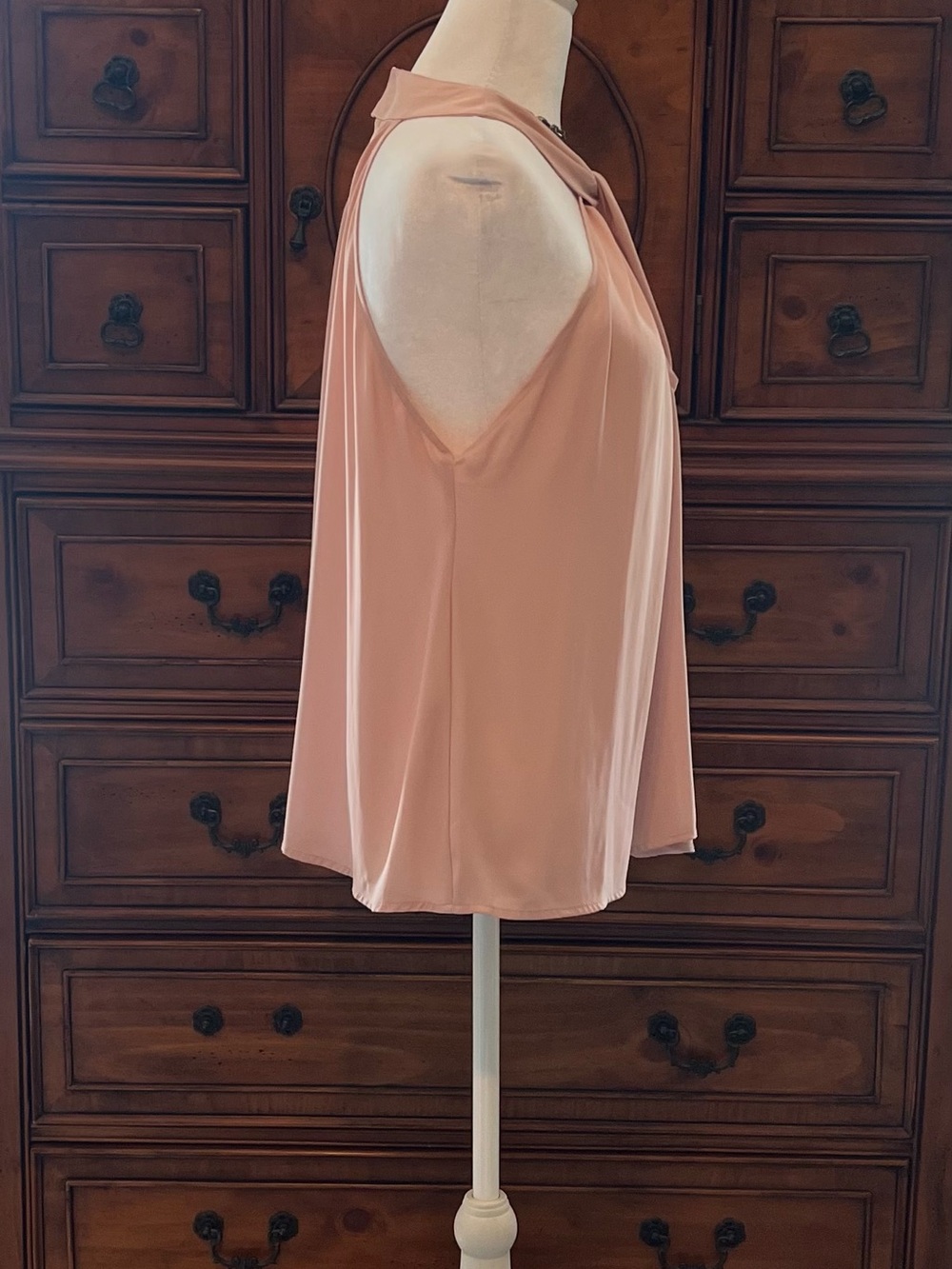 Francesca’s / Lush Blush Pink Twisted Halter Keyhole Blouse - Picture 3 of 5